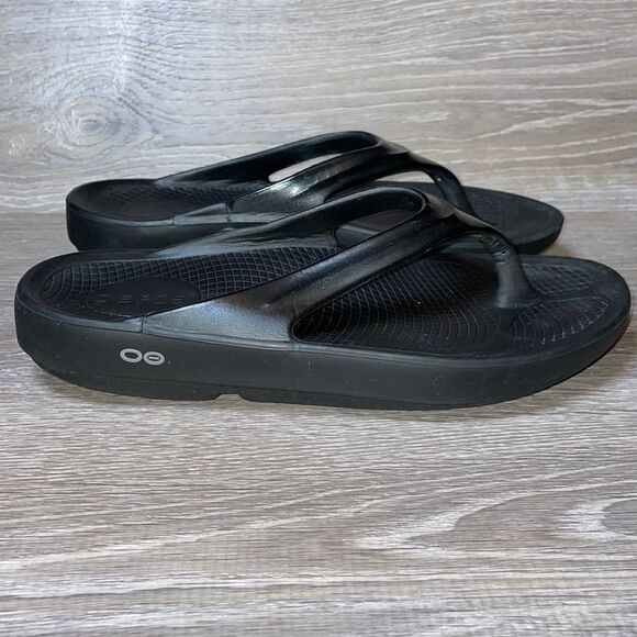 Oofos Oolala Triple Black Foam Women’s Size 10/EU 41 Recovery Flip Flop Sandals - Picture 1 of 11